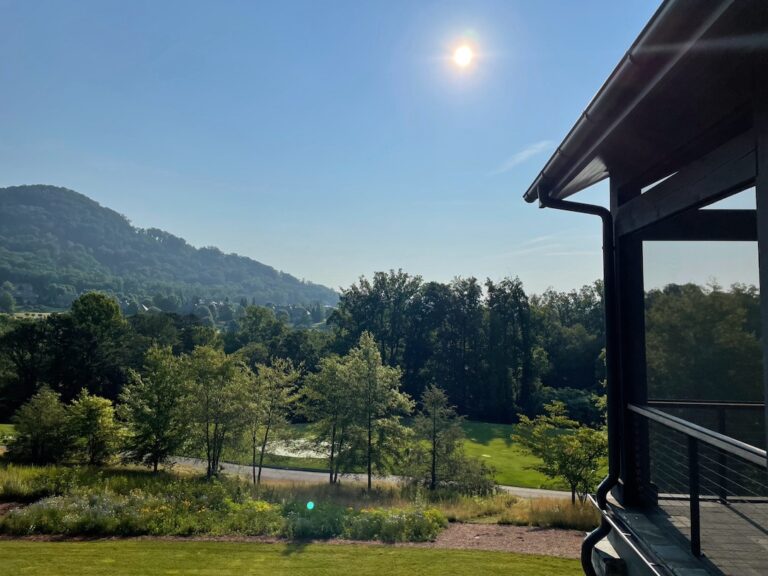 558 Walnut Valley Parkway