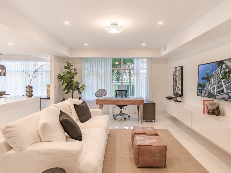 327 Royal Palm Residences