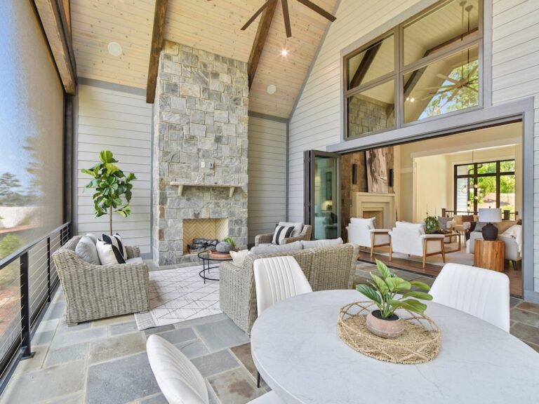 221 Hermitage Dr.
