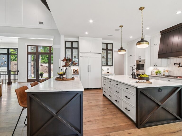 221 Hermitage Dr.