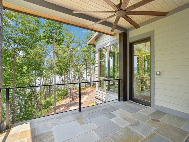 221 Hermitage Dr.