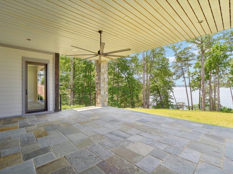 221 Hermitage Dr.